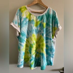 Calvin Klein top. Tie dye. 95% Polyester, 5% Spandex. Size XL.